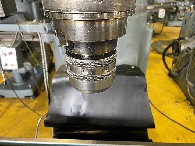 牧野フライス製作所 KSJP-55 立型フライス盤 の画像 4枚目