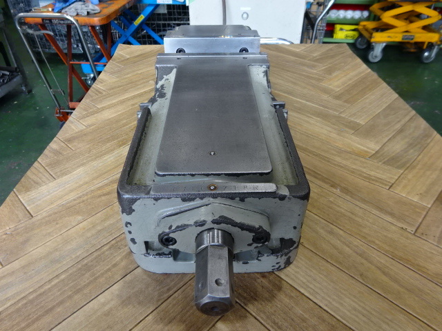 津田駒工業 VR-150 バイス の画像 4枚目
