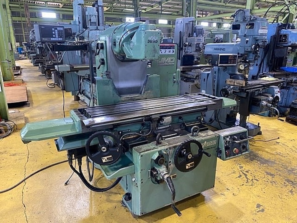 新潟鉄工 3UMD Universal Milling Machine H019352 Image