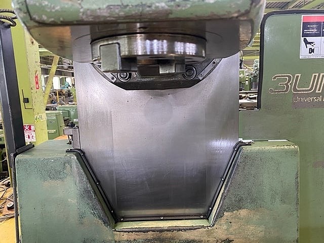 新潟鉄工 3UMD Universal Milling Machine Image 4