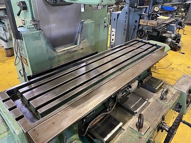 新潟鉄工 3UMD Universal Milling Machine Image 5