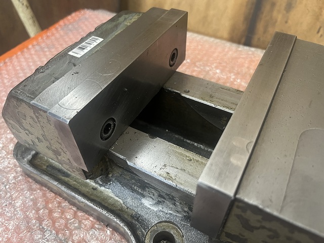 TAKEDA MACHINE TOOLS TK-150HVS-U Vice Image 2
