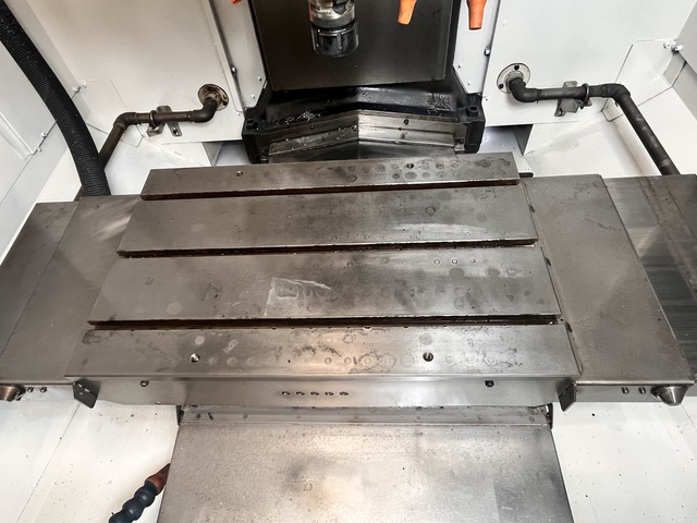 ファナック α-T14iF 立型マシニングセンタ の画像 4枚目