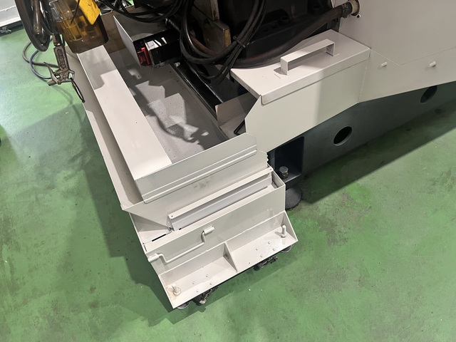 ファナック α-T14iF 立型マシニングセンタ の画像 3枚目