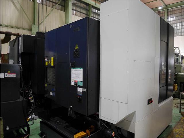 OKK VP-400 Vertical Machining Center Image 5