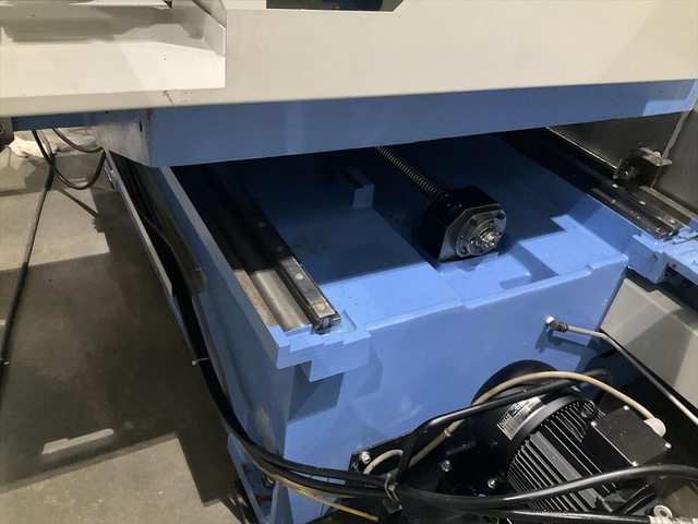 ヤマザキマザック VTC-200B 立型マシニングセンタ の画像 8枚目