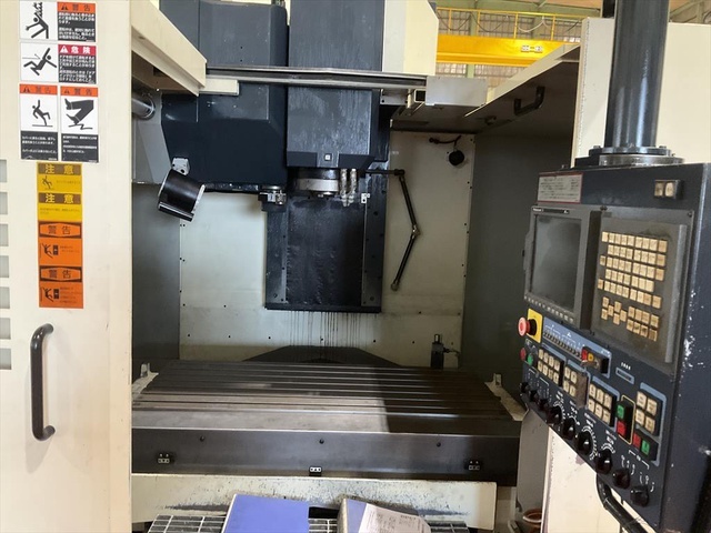 MAKINO GF6 Vertical Machining Center Image 2