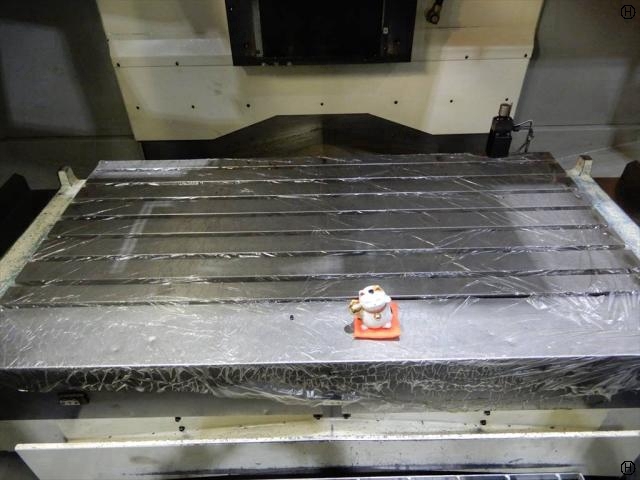 MAKINO GF6 Vertical Machining Center Image 2
