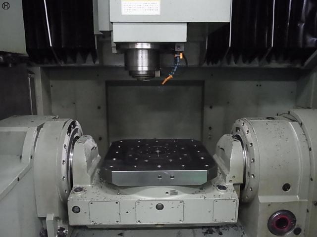 OKK VP600-5AX 5軸マシニングセンタ の画像 3枚目