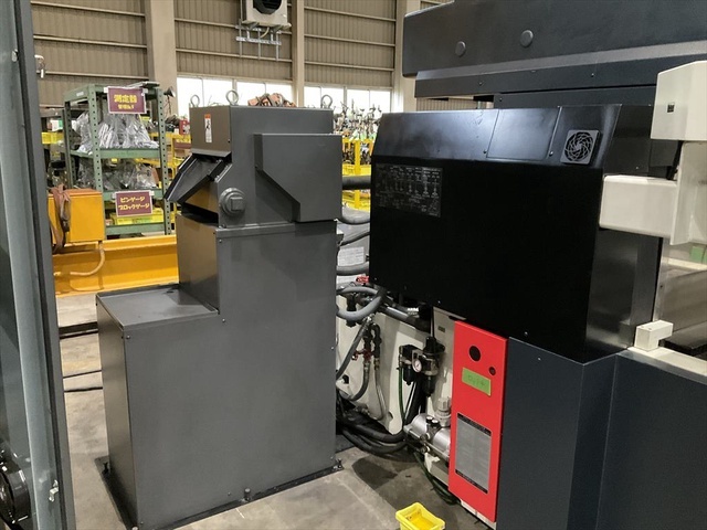 牧野フライス製作所 EDNC65S-A5MR 放電加工機（型彫り） の画像 5枚目