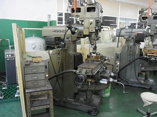 牧野フライス製作所 KSA 立型フライス盤 の画像 2枚目