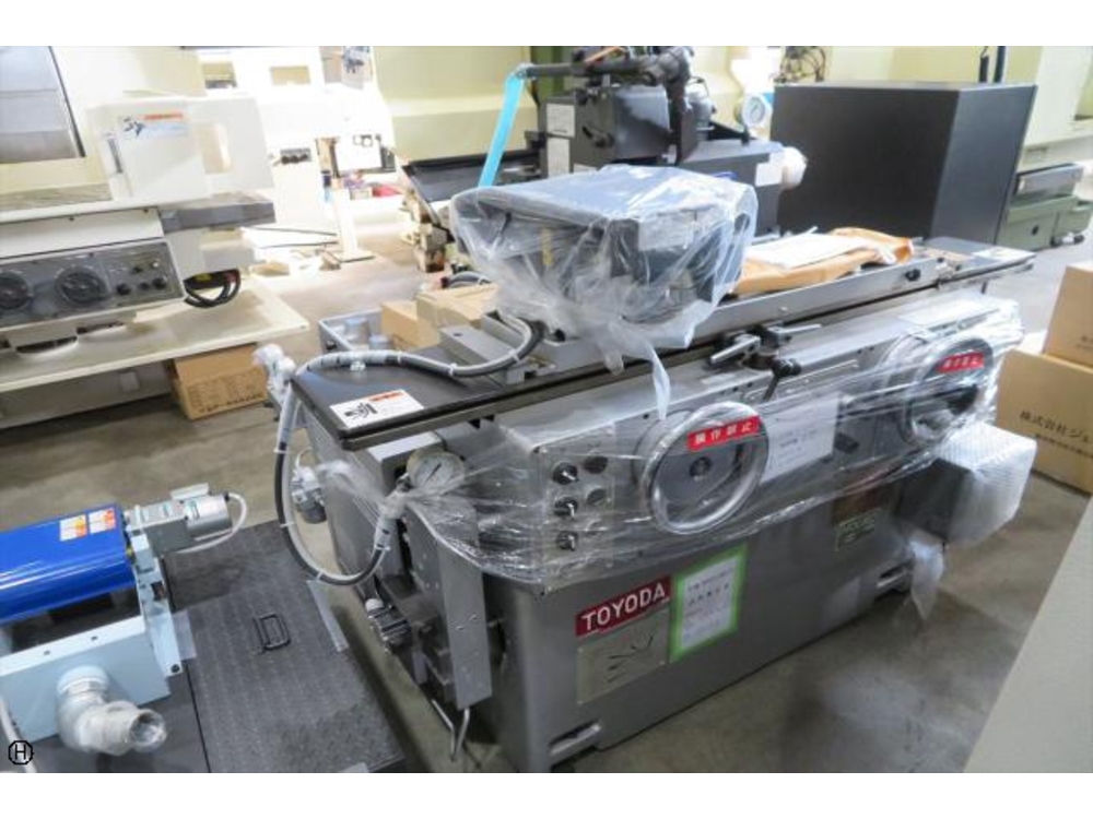 TOYODA MACHINE WORKS GOP10×30 Cylindrical Grinder