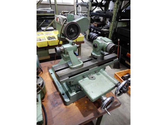 IIDA TEKKOU GT-200B Tool Grinder Image 1