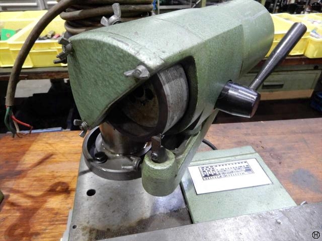 IIDA TEKKOU GT-200FC Tool Grinder Image 2