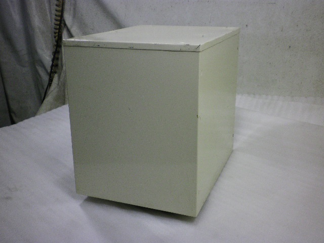 SAKAE 3列4段 Tool Cabinet Image 3