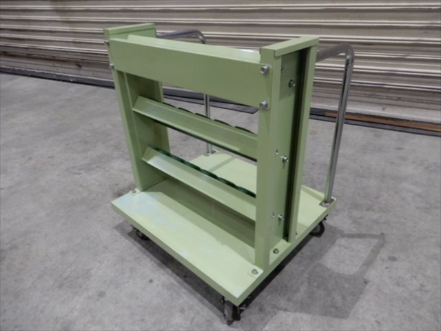 SAKAE NT40x7個x3段 Tool Rack Image 3