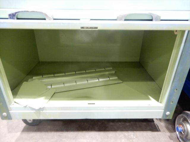  750×500×900mm タイヤ付 鍵なし ツールラック・ツールワゴン の画像 3枚目