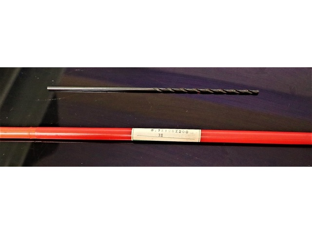 KOBE STEEL 3.7×100×200 未使用 Drill Image 1