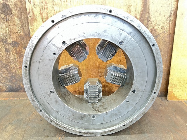 --  Lathe Chuck Image 4