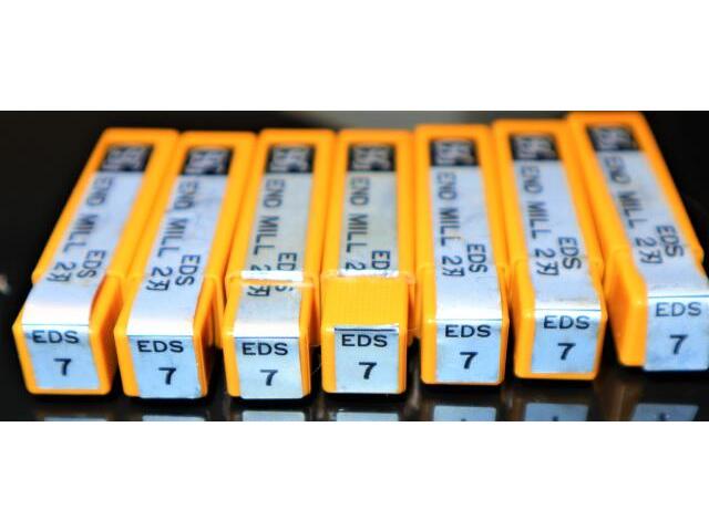 OSG EDS 2枚刃 7 7個 未使用 エンドミル の画像 3枚目