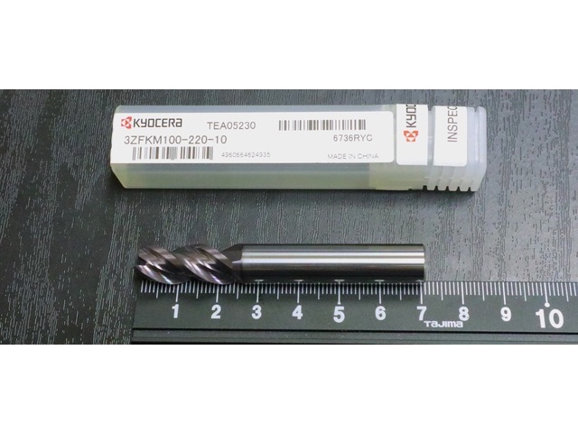 京セラ 3ZFKM100-220-10 未使用 エンドミル の画像 1枚目