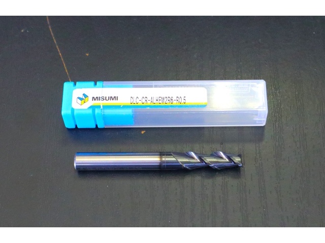 MISUMI CORP DLC-CR-ALHEM2R6-R0.5 未使用 End Mill Image 1