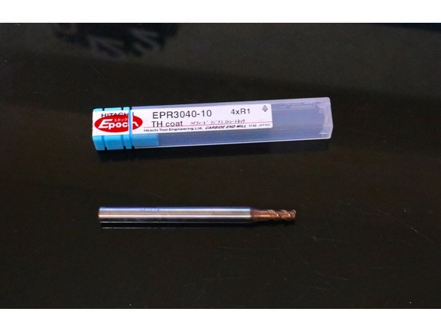 日立ツール EPR3040-10 4×R1 未使用 エンドミル の画像 1枚目