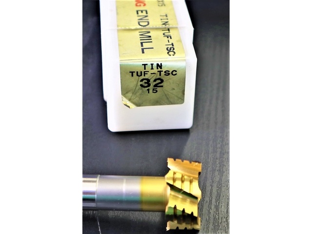 OSG TIN-TUF-TSC 32×15 未使用 エンドミル の画像 2枚目