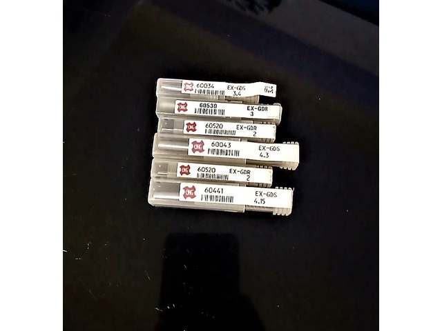 OSG 一山 6個 未使用 エンドミル の画像 1枚目