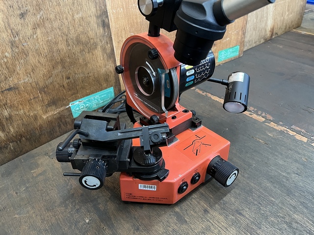 --  Tool Grinder Image 3