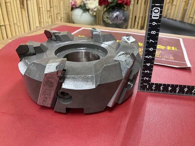 TUNGALOY 806-R 6枚刃 Milling Cutter Image 3
