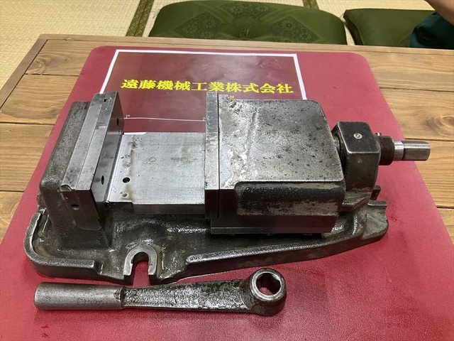 津田駒工業  バイス の画像 1枚目