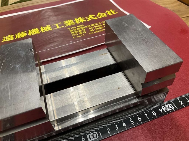 SAKAE SEIKI PVE-D100 Vice Image 2