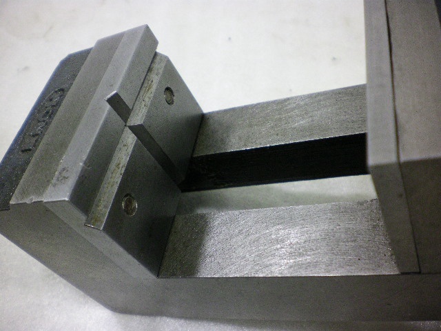 ナベヤ ERON 158 x 62 x H67mm バイス の画像 3枚目