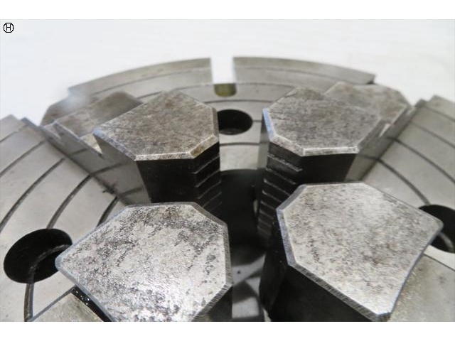  φ320 Lathe Chuck Image 2