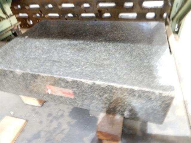 Ohnishi Sokutei 450×300×100mm 一部欠けあり Surface plate (Long side 0.00m~) Image 1