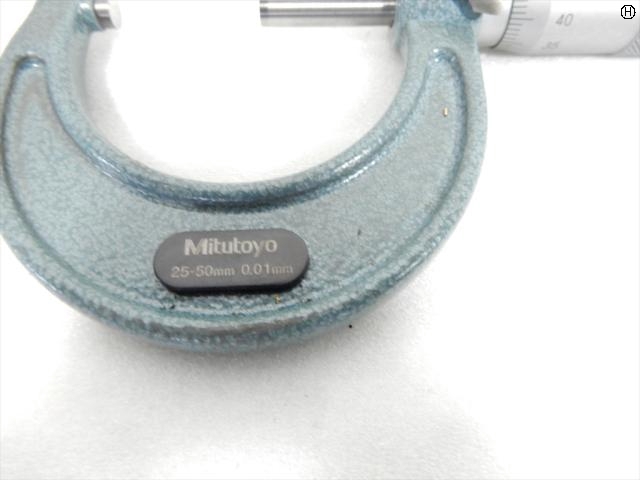 ミツトヨ 25-50mm 0,01mm マイクロメーター（外側） の画像 2枚目
