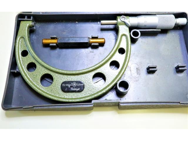 ミツトヨ 75〜100mm 0.01mm マイクロメーター（外側） の画像 2枚目