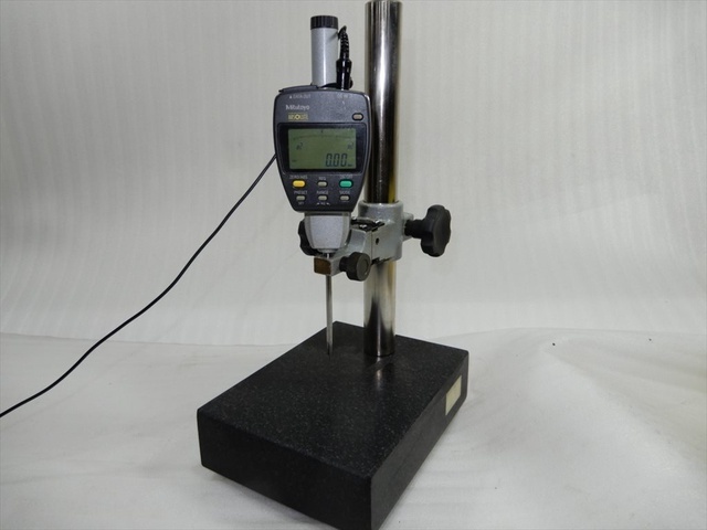 Mitutoyo 215-151-10 Stand/Stage Image 5