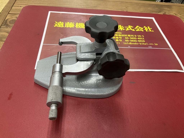 Mitutoyo 156-101 Stand/Stage Image 3