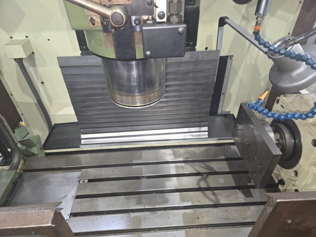 MAKINO BN2-85A6 NC Vertical Milling Machine Image 4