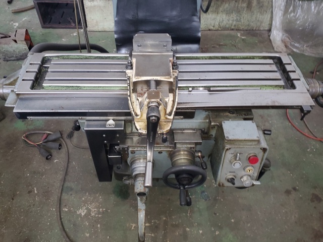 MAKINO KSJP Vertical Milling Machine Image 3