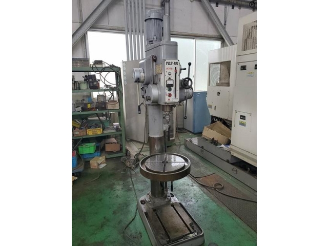 Yoshida Tekkoujo YD2-55 Drilling Machine Image 2