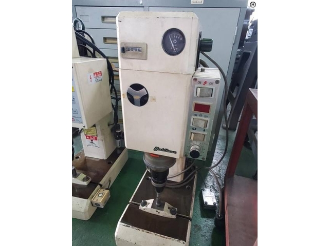 YOSHIKAWA IRON WORKS US-66 Crimper Image 2