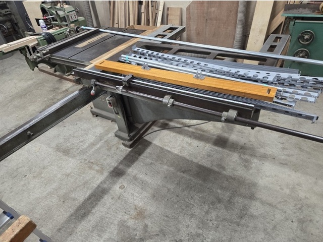 東海製作 SF-1300 Sawing Machine Image 5