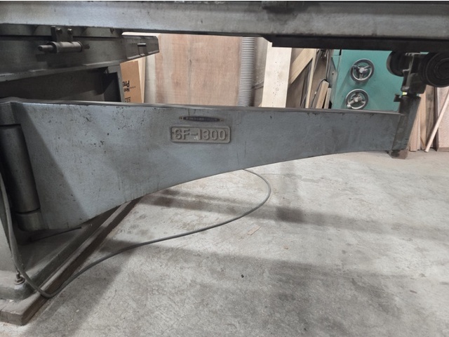 東海製作 SF-1300 Sawing Machine Image 6