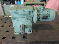 ツバキエマソン EWM125T6011L370S ギアード A901 の画像