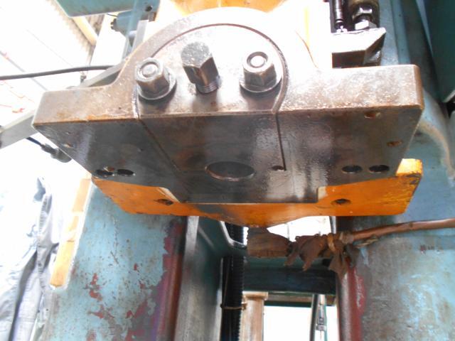 YAMADA DOBBY 30020 C-Frame Press Image 3