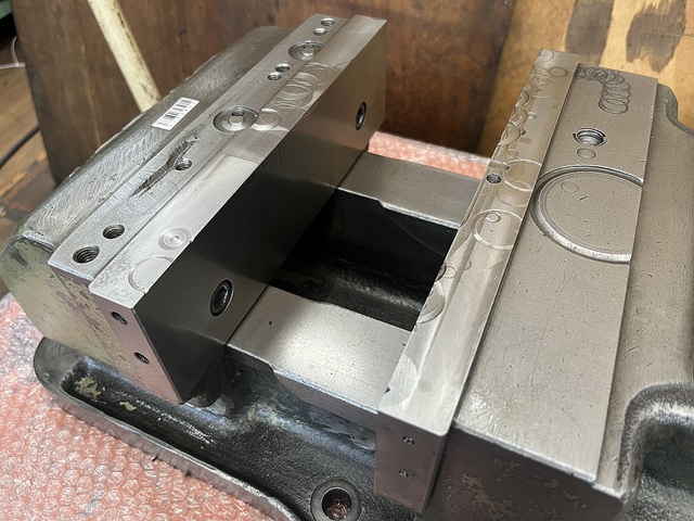 TAKEDA MACHINE TOOLS TK-250HVS Vice Image 2
