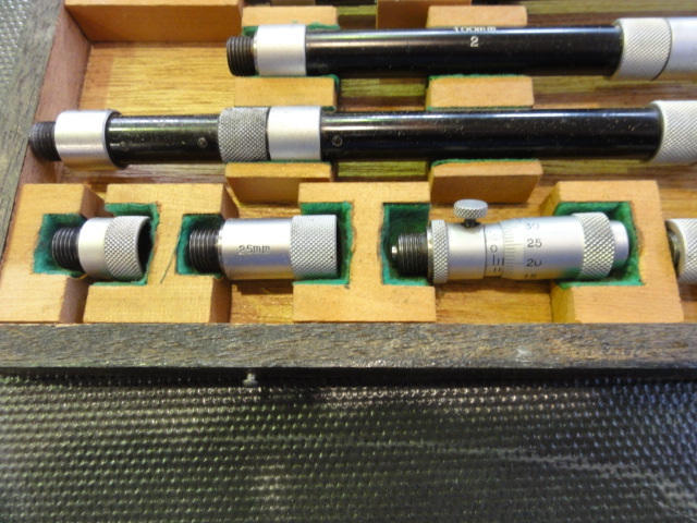 Mitutoyo 50-1500 Micrometer (Inner) Image 2